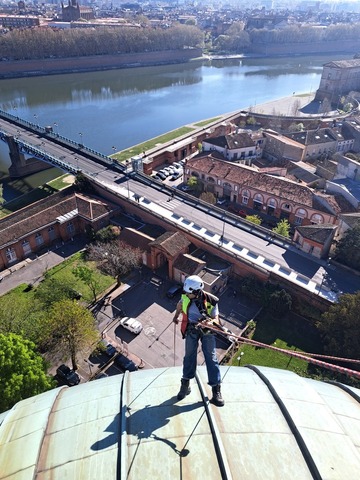 Sécurisation d'une Athlète RedBull sur le Dôme de la Grave à Toulouse 